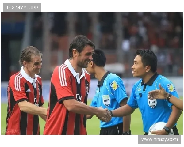 保罗·马尔蒂尼：传奇后卫的足坛辉煌与足球智慧传承